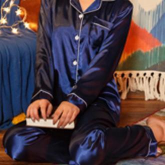 Fashion new version of the explosion of spring and summer ice silk girl long-sleeved pajamas factory direct three-piece super large size home service