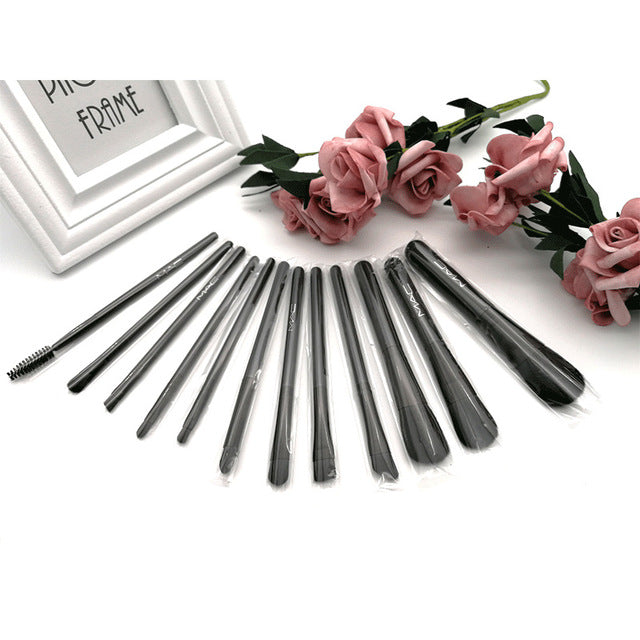 铁盒便携12支化妆刷套装初学者眼影刷腮红刷高光刷美妆工具