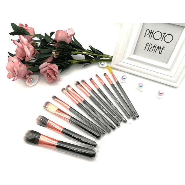 Iron box portable 12 makeup brush set beginner eyeshadow brush blush brush high gloss brush beauty tools